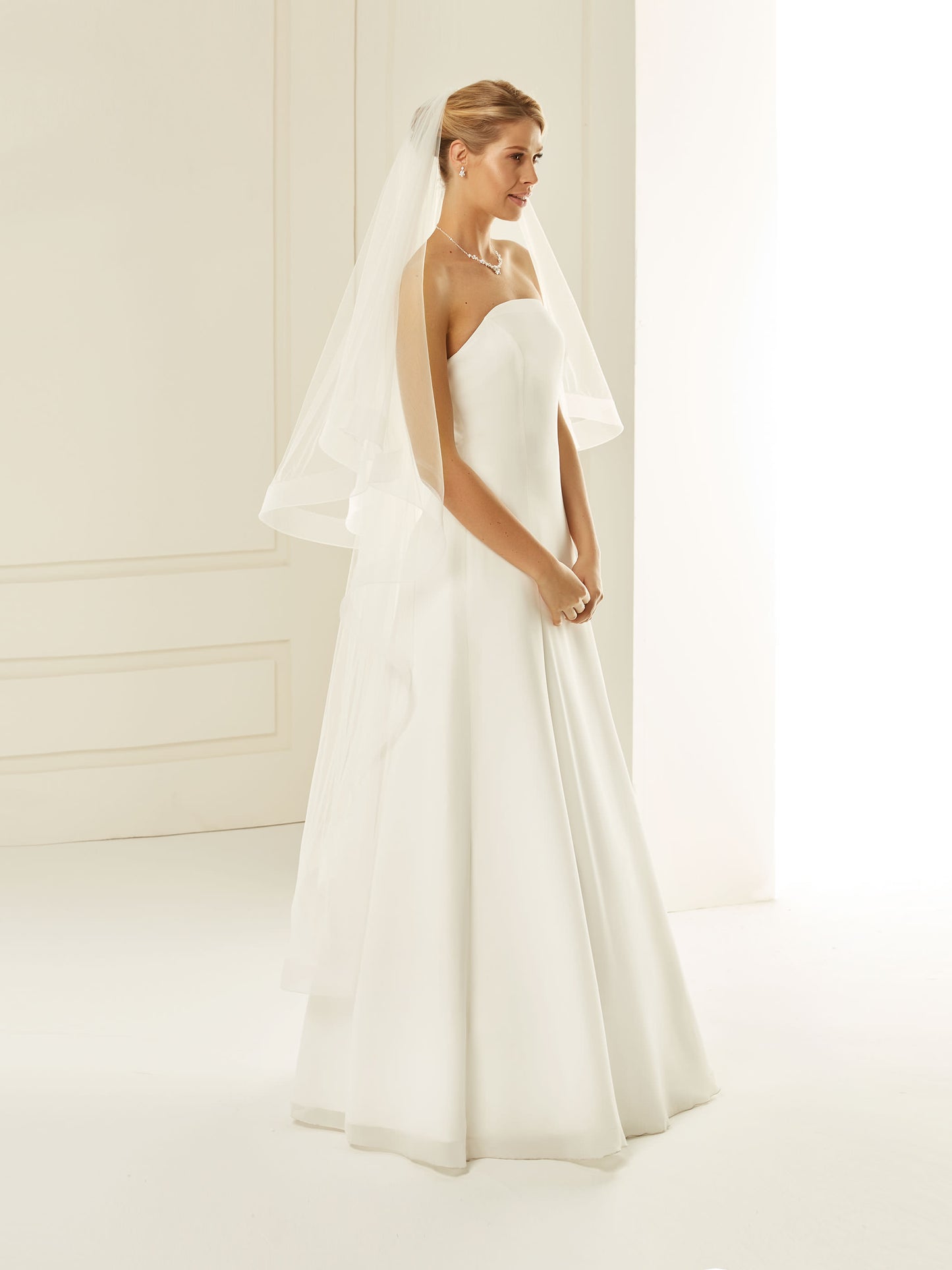 Two-layered crinoline edge  soft tulle veil S237-Bianco Evento