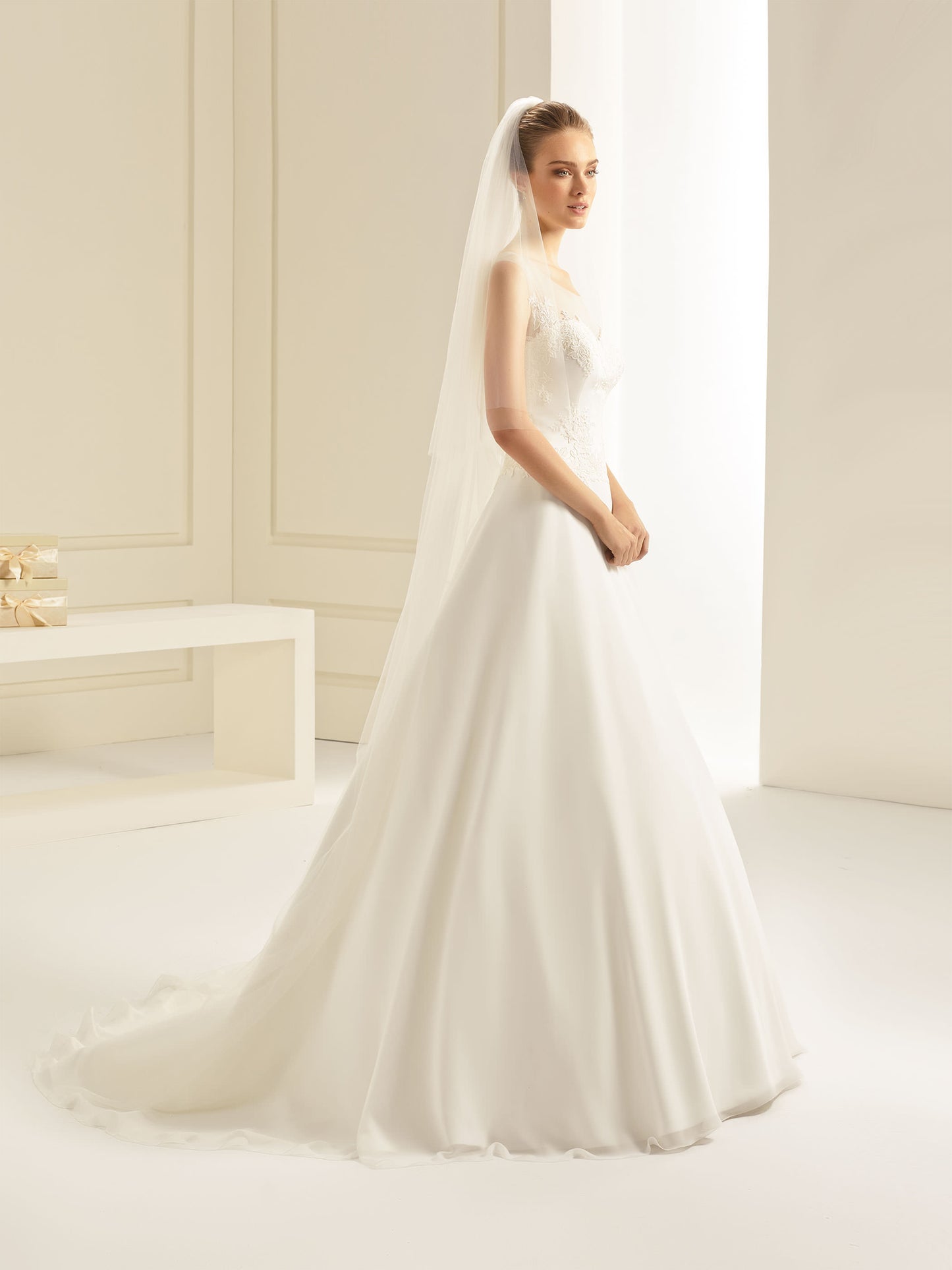 Two-layered cutedge  soft tulle veil S251-Bianco Evento