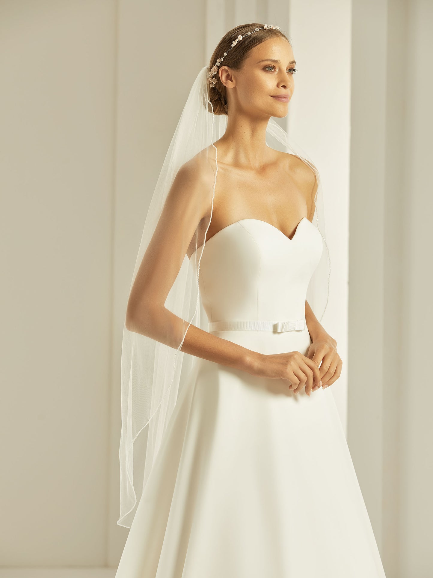 One-layered glass beads edge  soft tulle veil S259-Bianco Evento