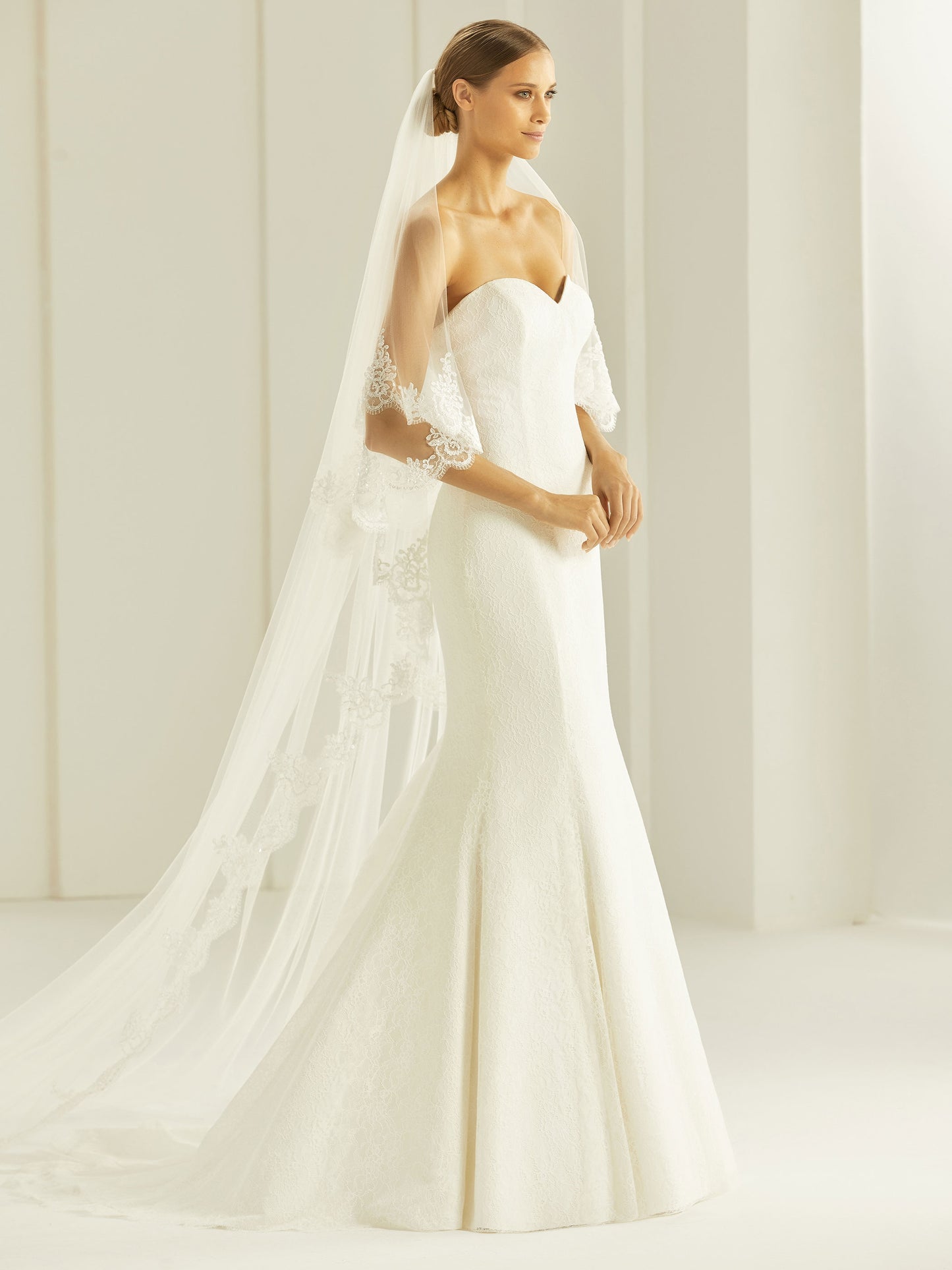 Two-layered lace edge  soft tulle veil S285-Bianco Evento