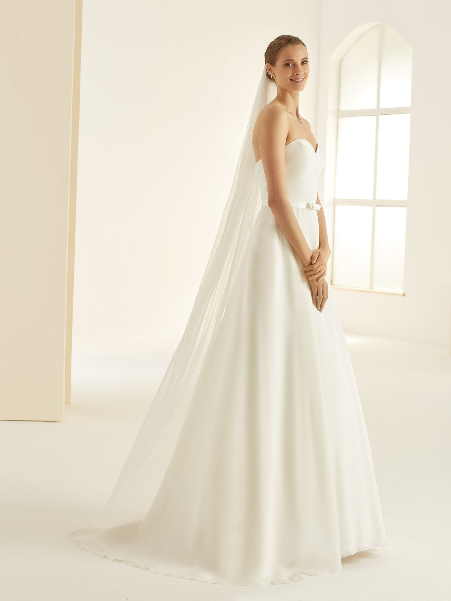 One-layered cutedge  soft glitter tulle veil S361-Bianco Evento