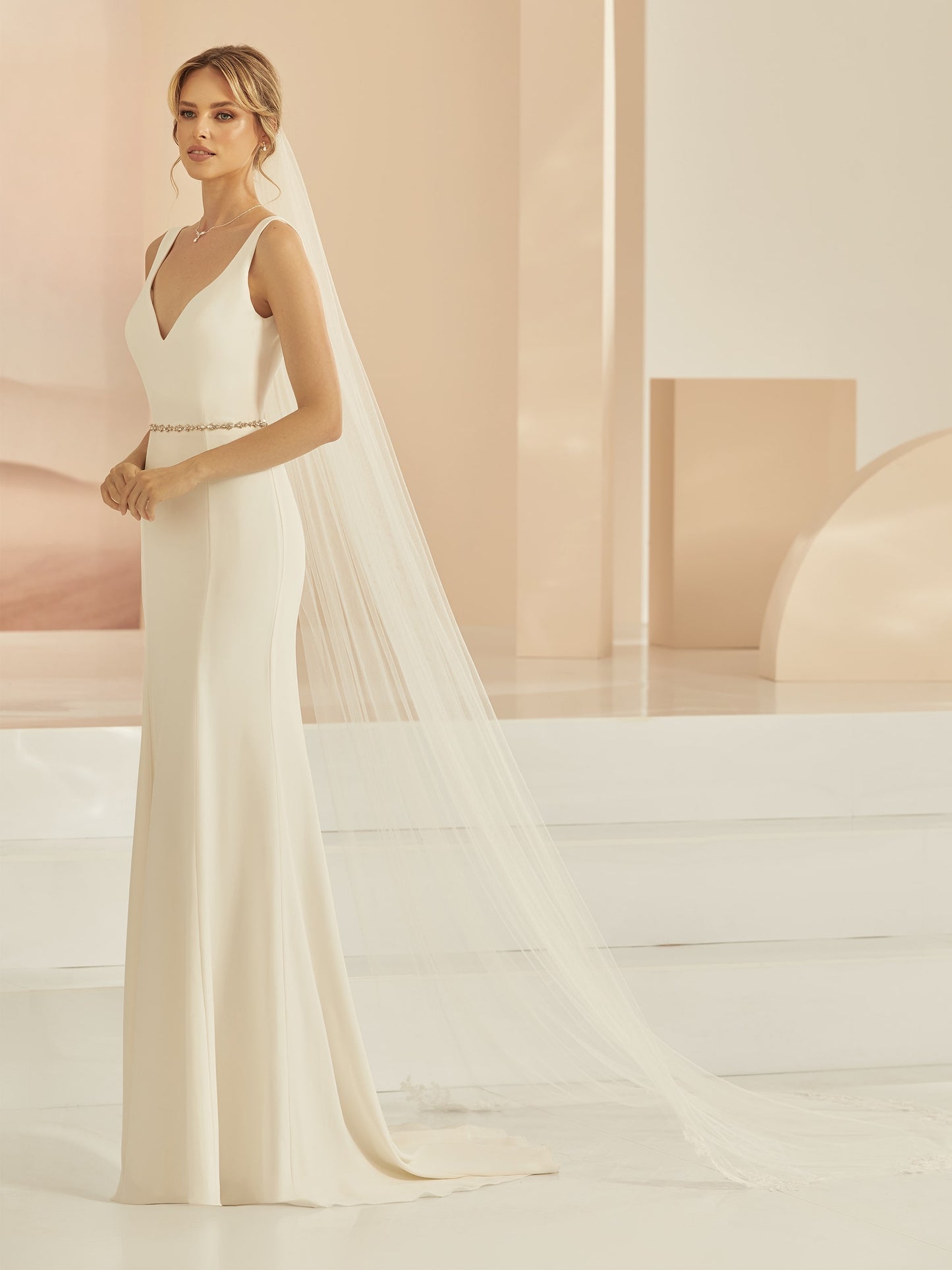 One-layered cut edge and lace edge with lace applique with beads soft tulle veil S416-Bianco Evento