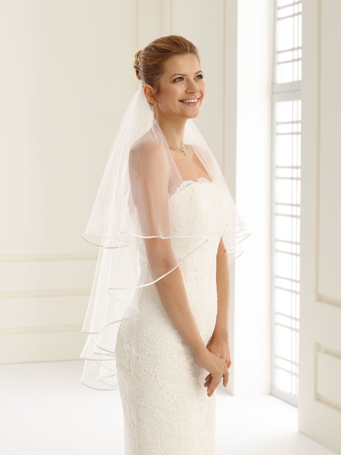 One-layered satin edge soft tulle veil S7-Bianco Evento