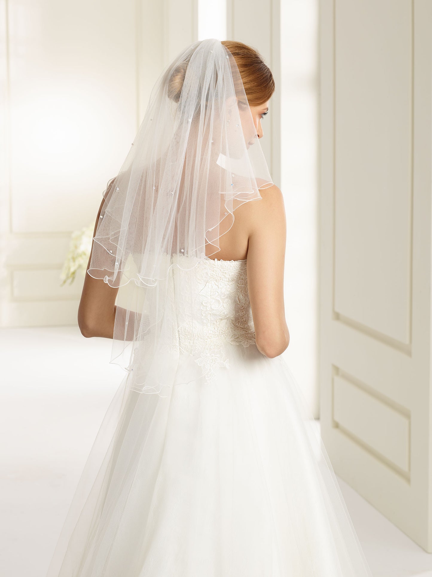 Two-layered corded edge with crystals beads soft tulle veil S72-Bianco Evento