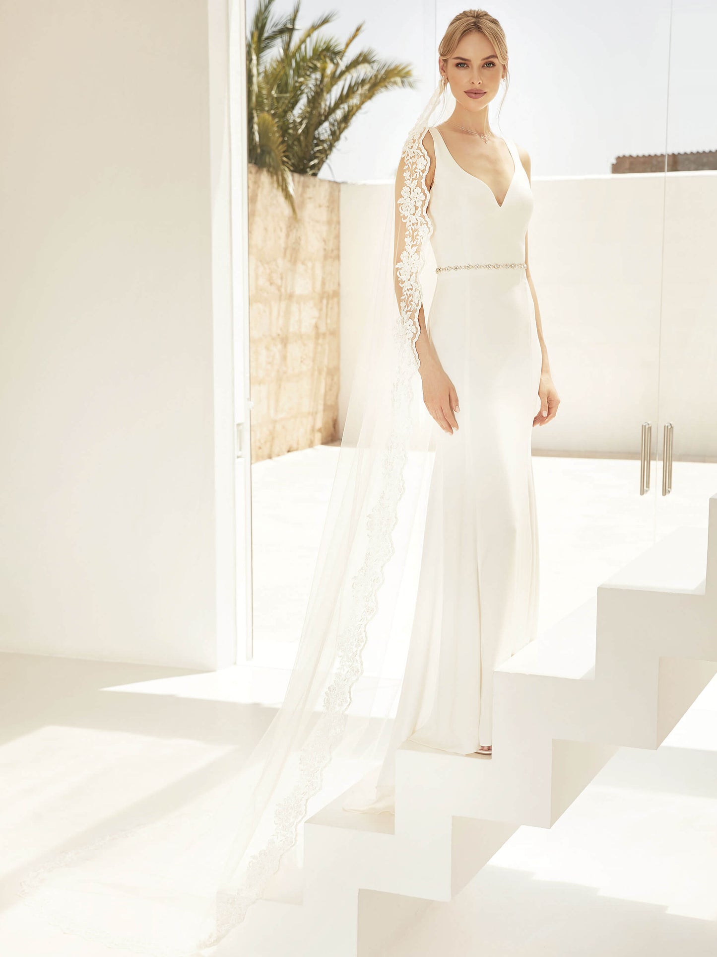 One-layered lace edge with glass beads diamond tulle veil S424-Bianco Evento