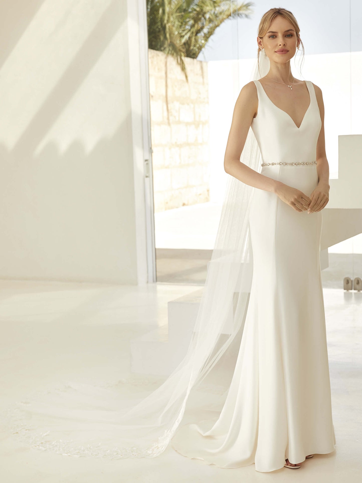 One-layered cut edge and lace edge with glass beads and sequins diamond tulle veil S426-Bianco Evento