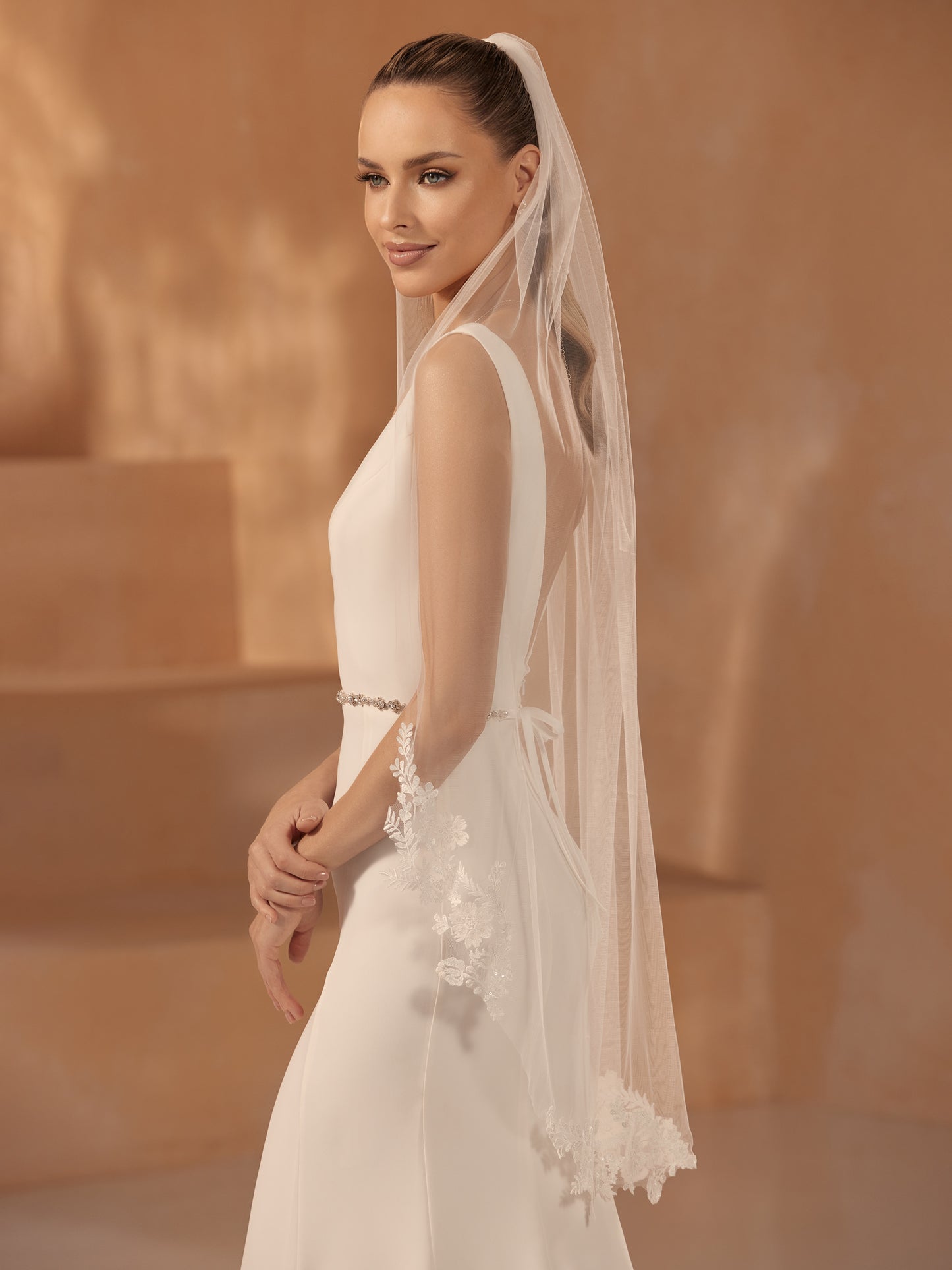One-layered cut edge and lace applications with sequins soft tulle veil S462-Bianco Evento