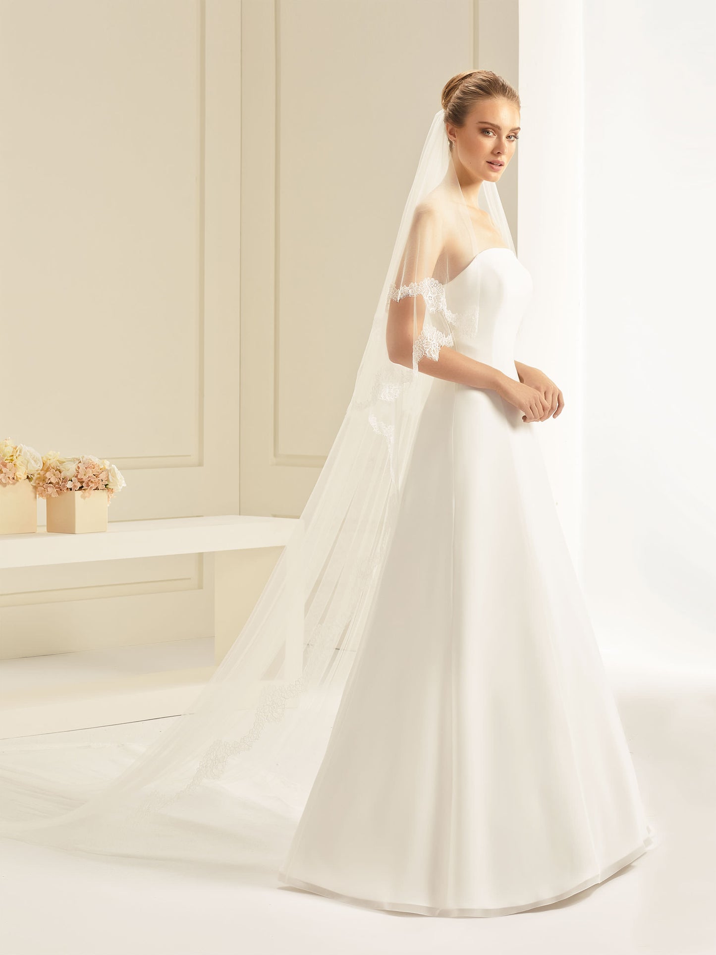 Two-layered lace edge  soft tulle veil S247-Bianco Evento
