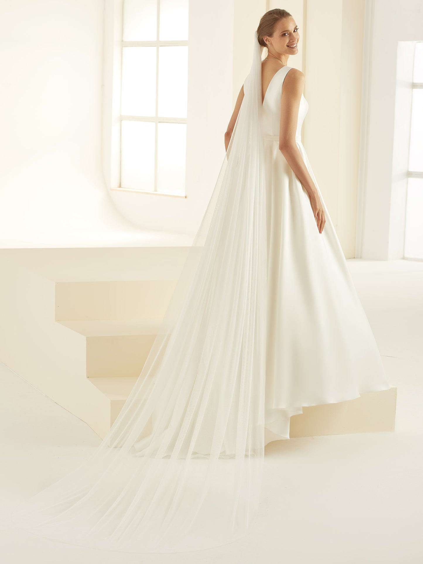 One-layered cutedge  soft glitter tulle veil S362-Bianco Evento