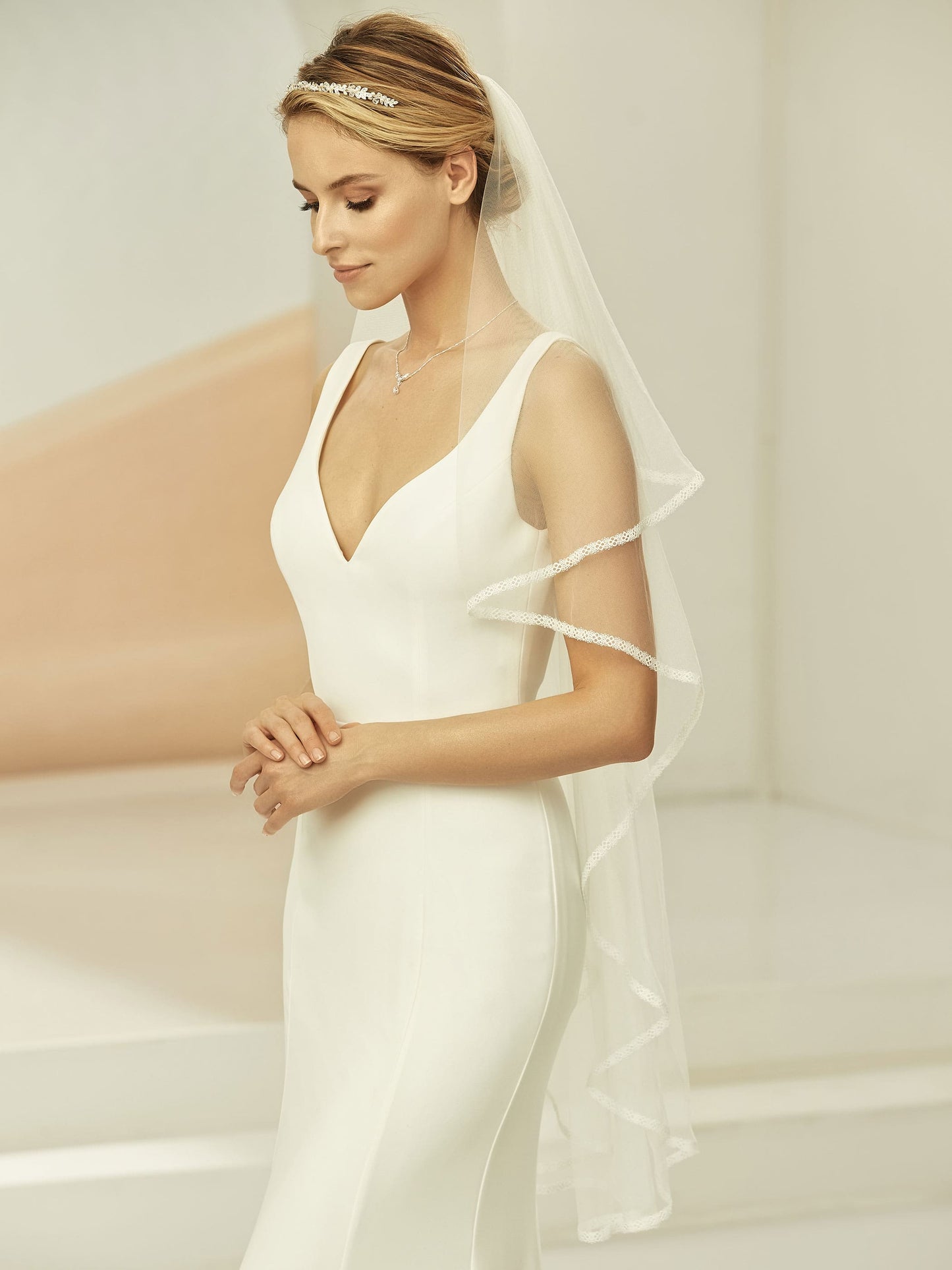 One-layered lace edge  soft tulle veil S365-Bianco Evento