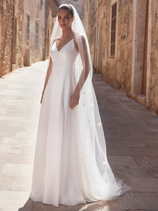 One-layered cut edge with 3D flowers soft tulle veil S518-Bianco Evento